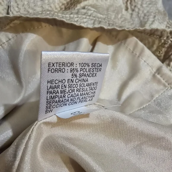 Antonio Melani Cream Color Sleeveless Size XS Silk Dress Blouse With Jewels - Picture 10 of 15